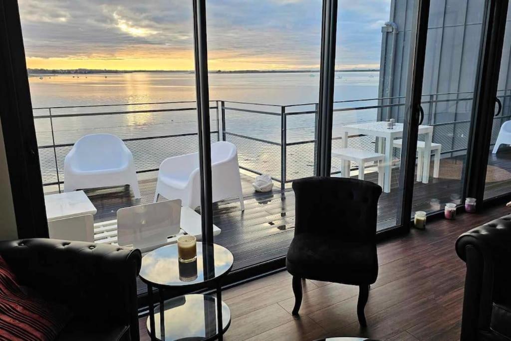 Arsav Vue Mer Et Plage Пор-Луи Экстерьер фото